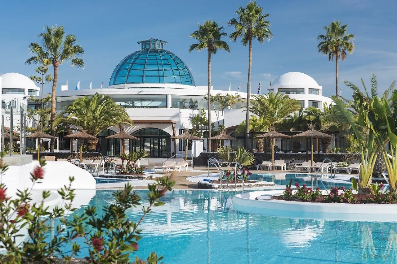 Elba Lanzarote Royal Village Resort location